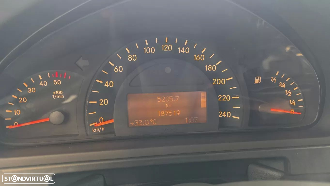 Mercedes-Benz G 320 CDI L 7G-TRONIC - 45