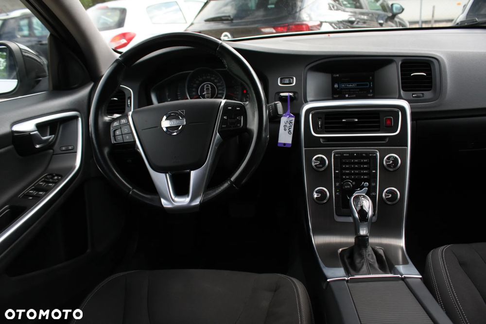Volvo S60 D3 Geartronic Momentum - 24