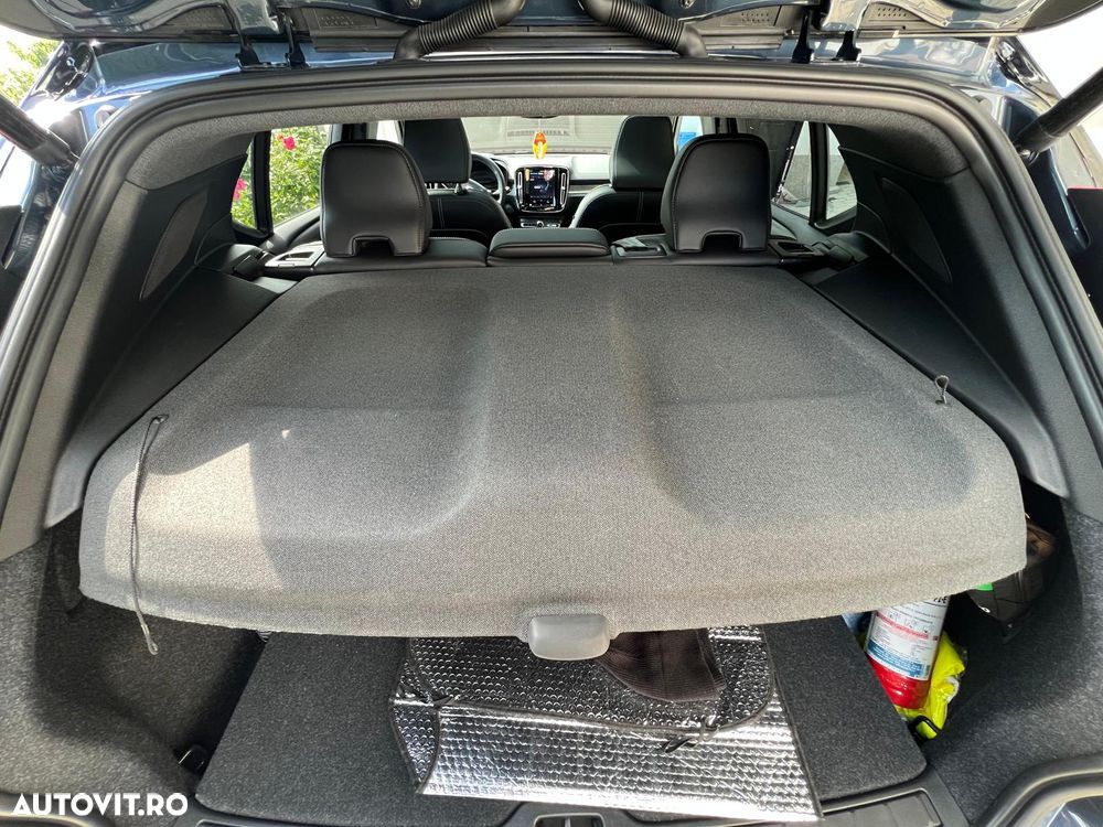 Volvo XC 40 Recharge Twin Motor AWD Plus - 27