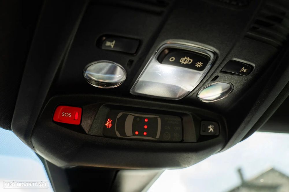 Peugeot 3008 1.6 Hybrid GT Line e-EAT8 - 22