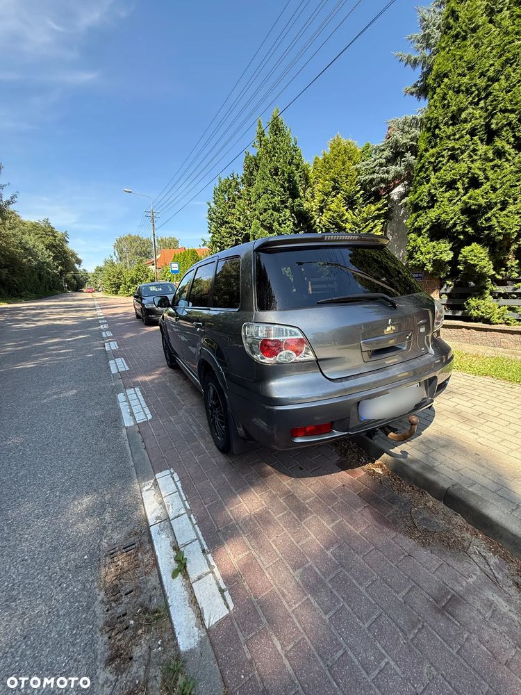 Mitsubishi Outlander 2.0 Turbo 4WD - 5