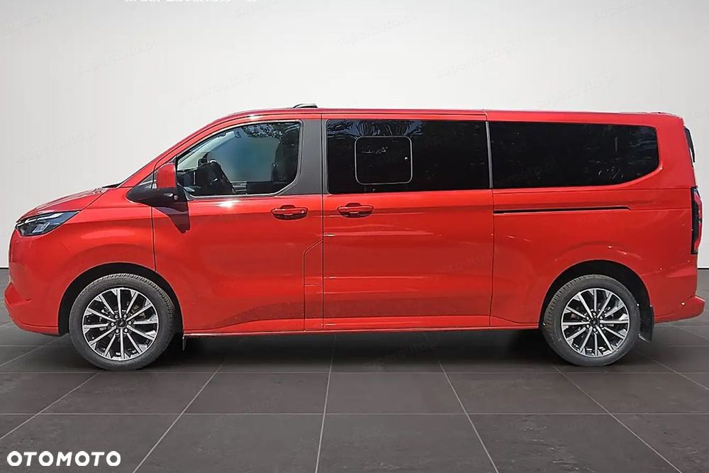 Ford Tourneo Custom - 10