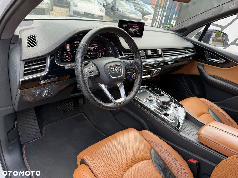 Audi Q7 - 15