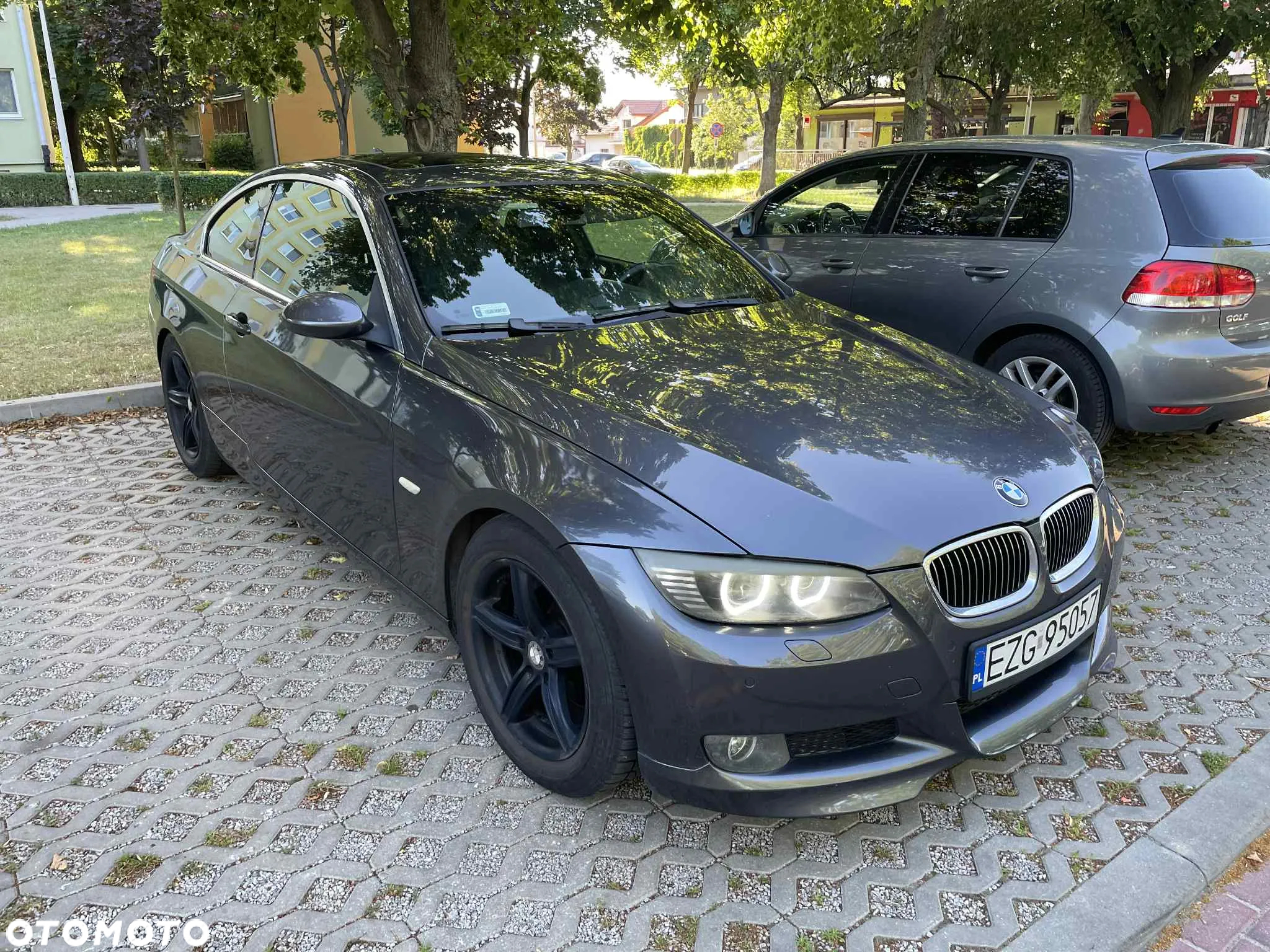 BMW Seria 3 325i - 4