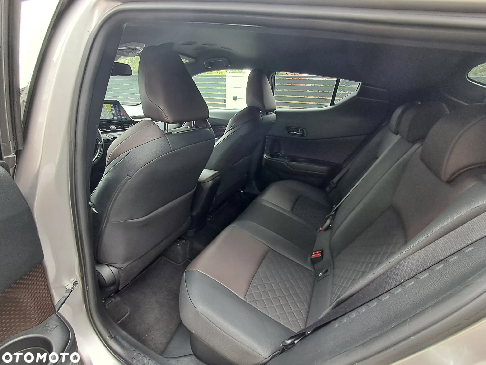 Toyota C-HR 1.8 Hybrid Premium - 22