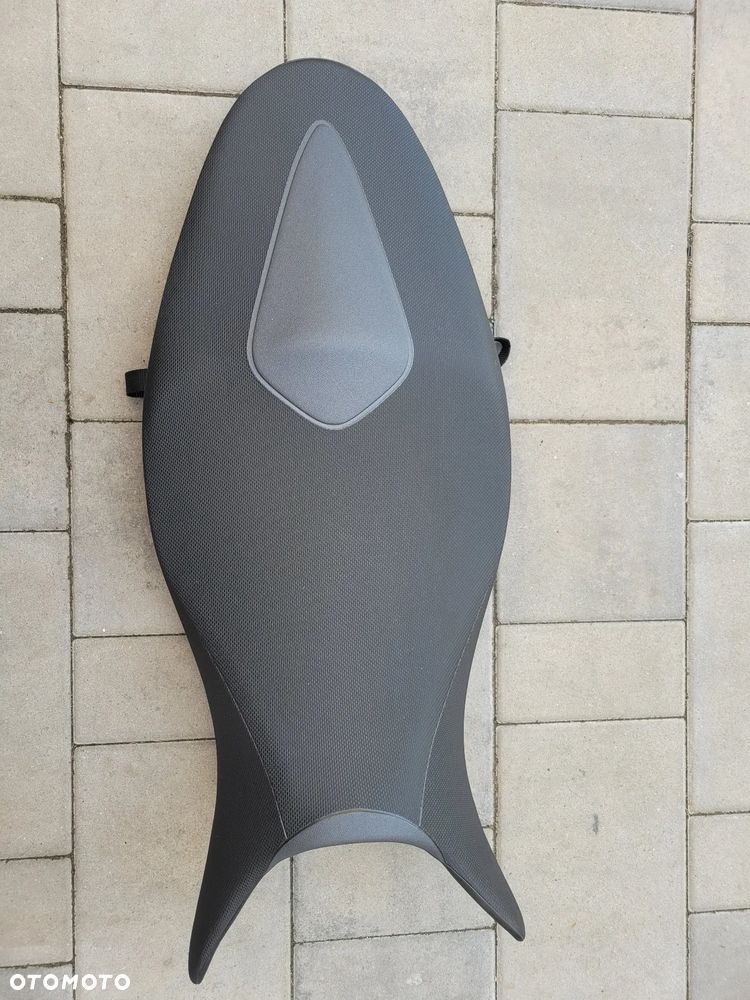 Kanapa, fotel, siedzenie Suzuki Gladius 650 - 1