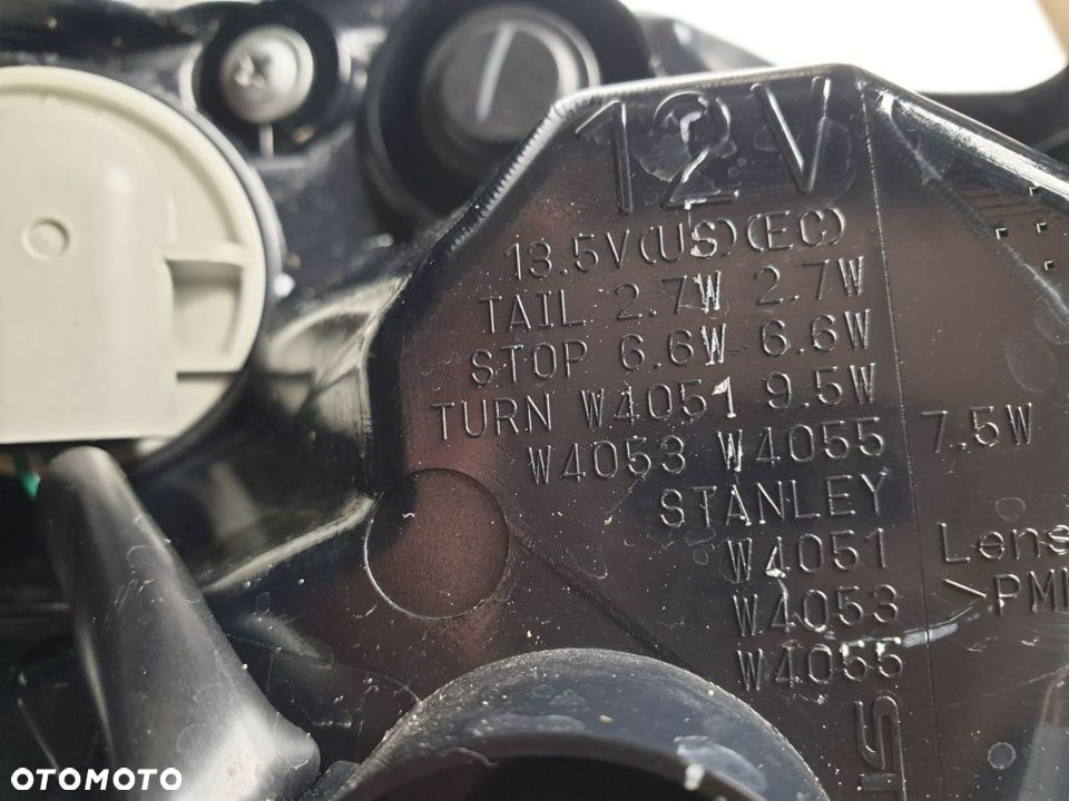 LEXUS NX F Sport 300h 2.5H od 2017 2021 roku . Klapa Lampa Zderzak Tył - 11