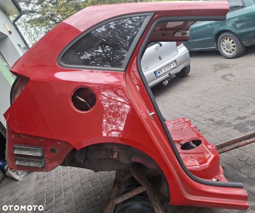 Skoda Fabia II 2  kombi  błotnik tylny tył  prawy  lewy - 1