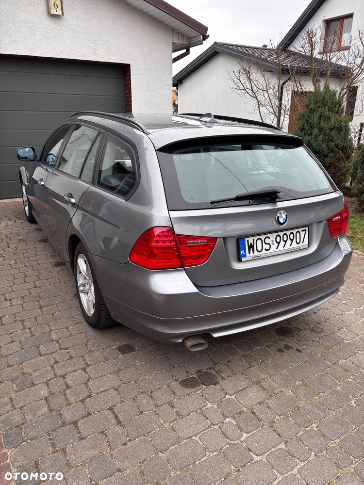 BMW Seria 3 318d DPF - 4