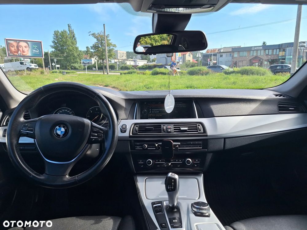 BMW Seria 5 525d - 4