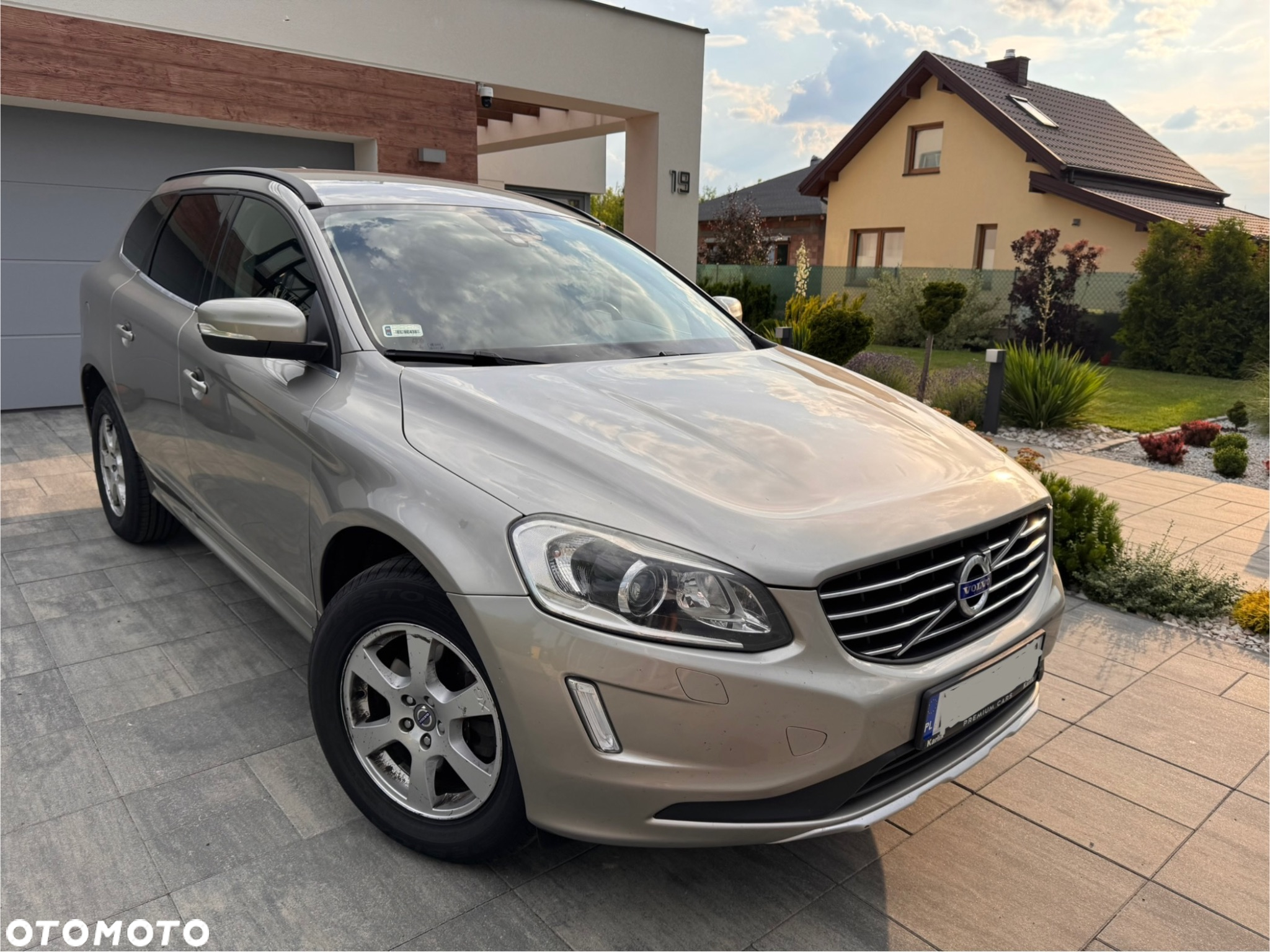 Volvo XC 60 D4 Drive-E Momentum - 2