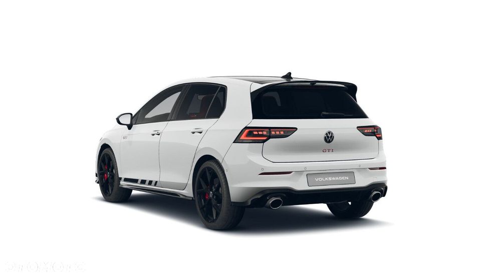 Volkswagen Golf - 5