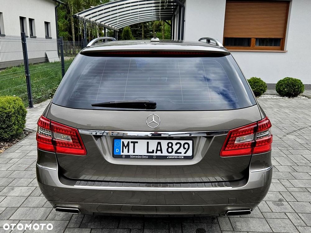 Mercedes-Benz Klasa E - 9