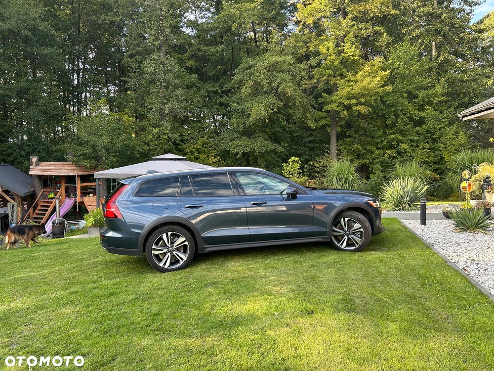 Volvo V60 Cross Country - 32