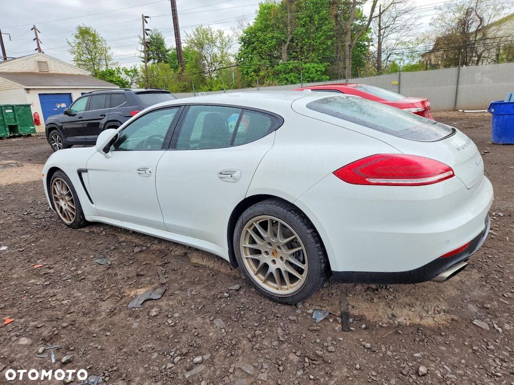 Porsche Panamera PDK - 3