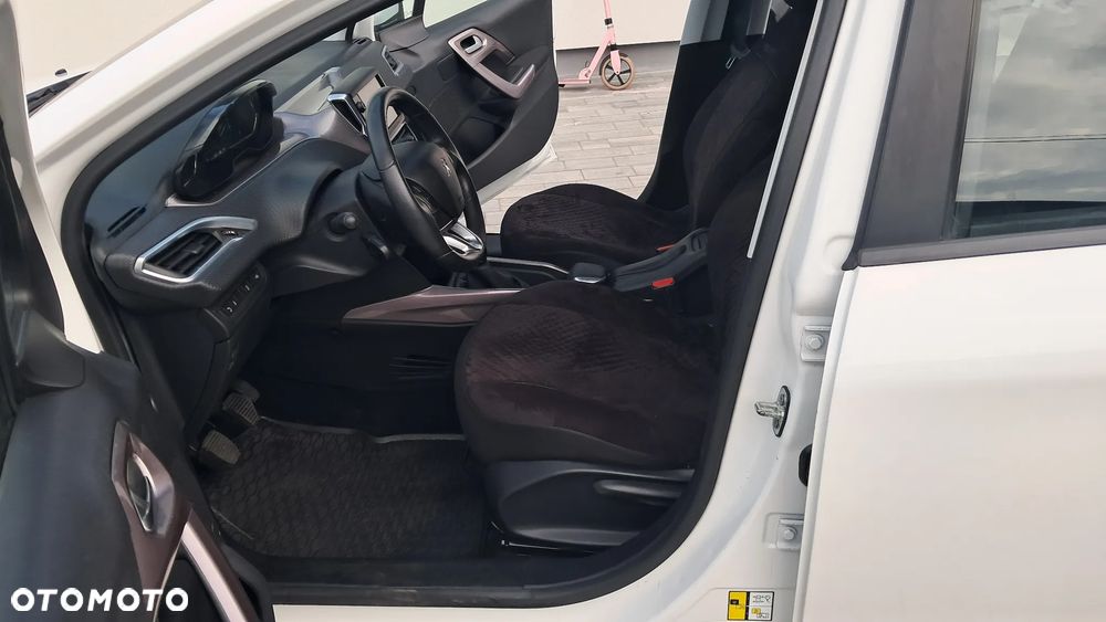 Peugeot 2008 1.4 HDi Active - 11