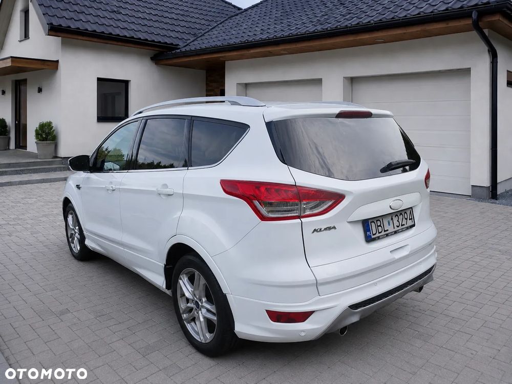 Ford Kuga 2.0 TDCi 2x4 Titanium - 3