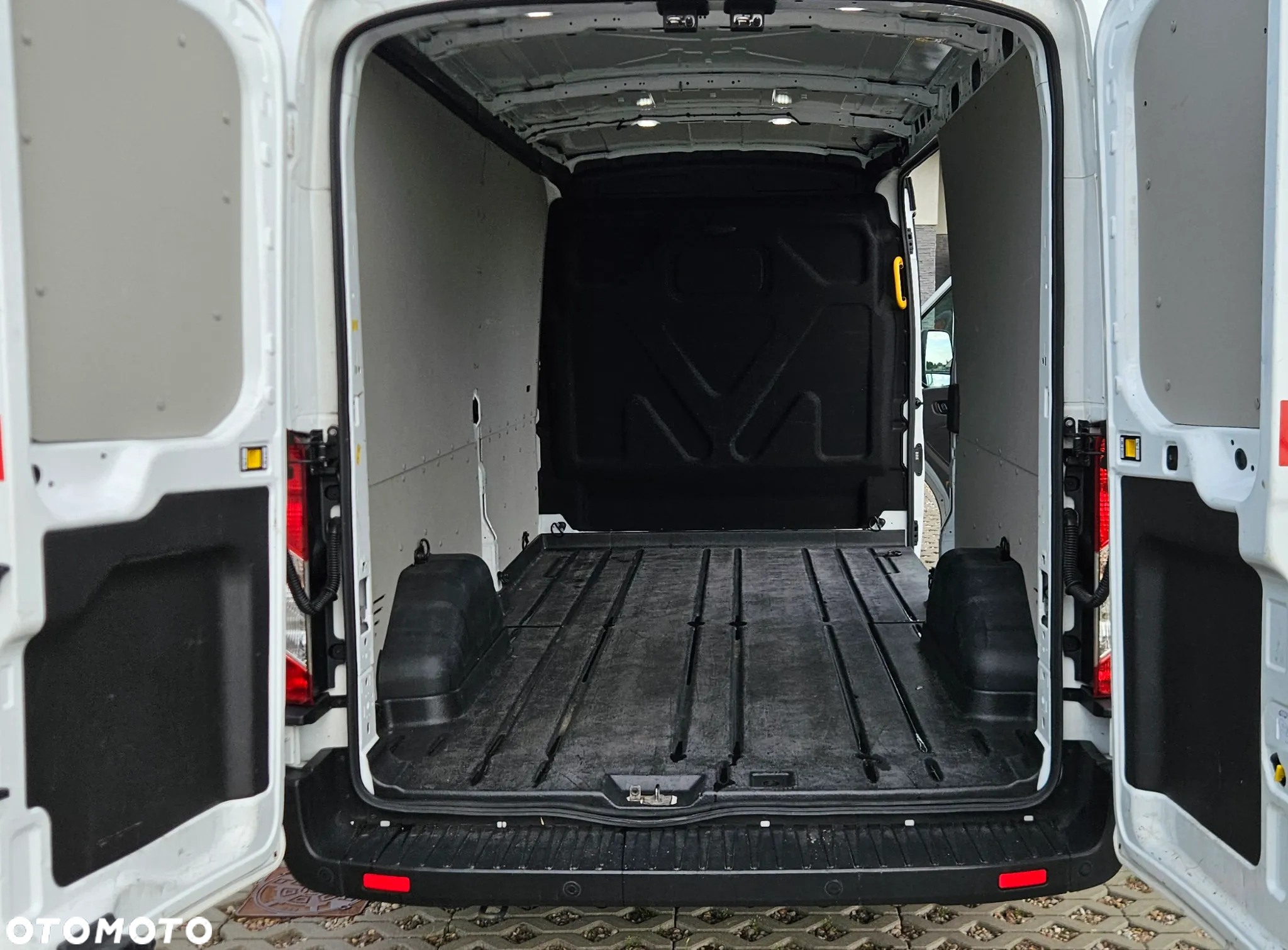 Ford Transit 2.0D 131KM L3H2 Klima Tempomat Kamera z Niemiec - 7
