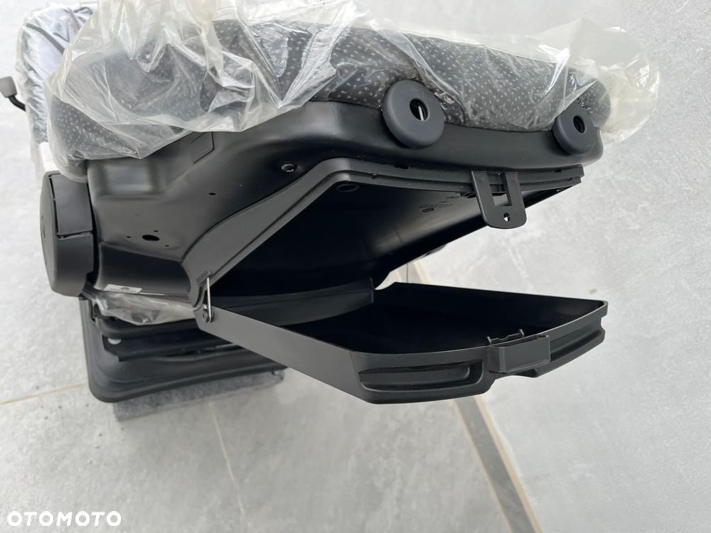 NOWY Fotel GRAMMER MSG85/721 mechaniczny - 11