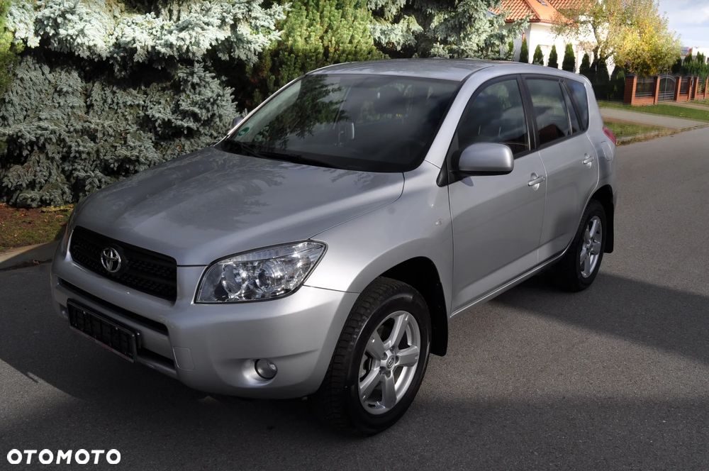 Toyota RAV4 2.0 4x4 Automatik - 1