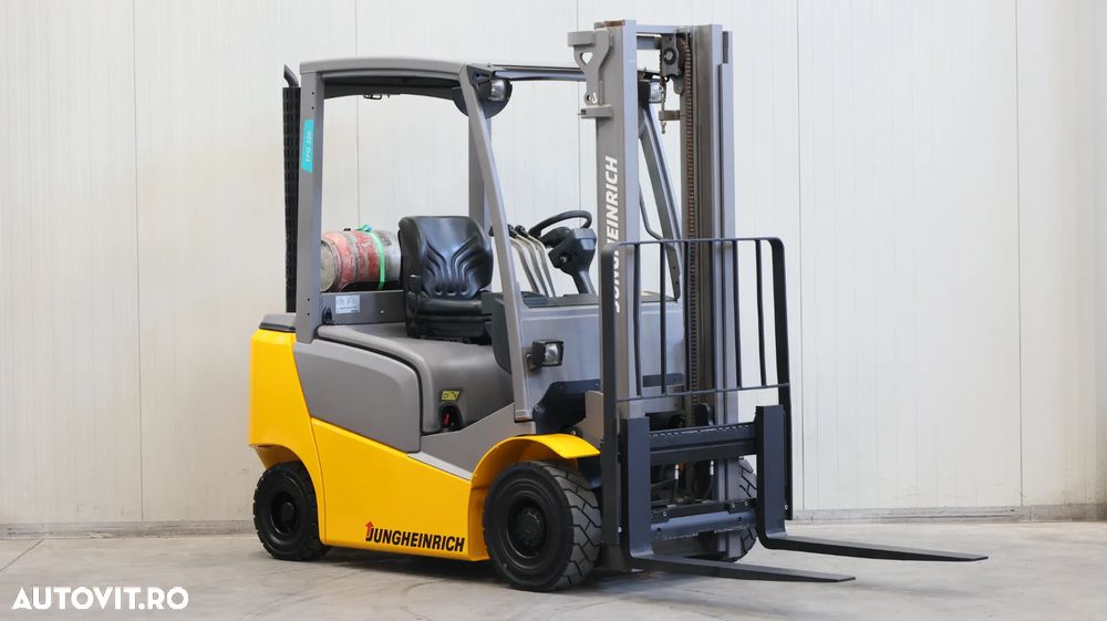 Jungheinrich TFG 320 - 6