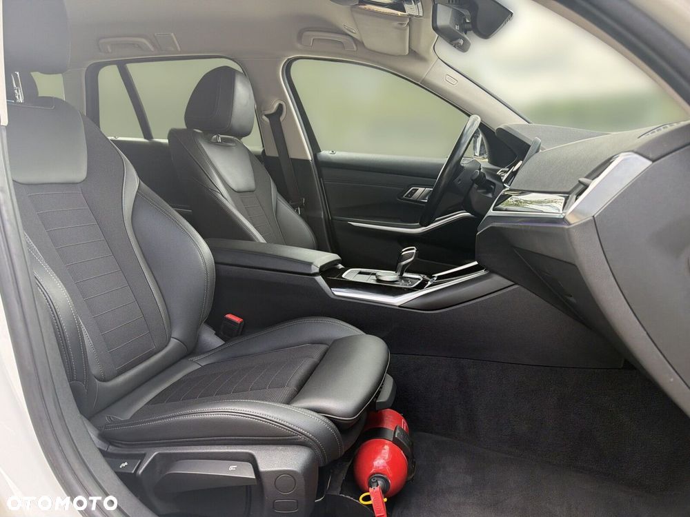 BMW Seria 3 - 22