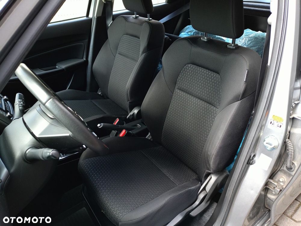 Suzuki Swift 1.2 Premium - 8