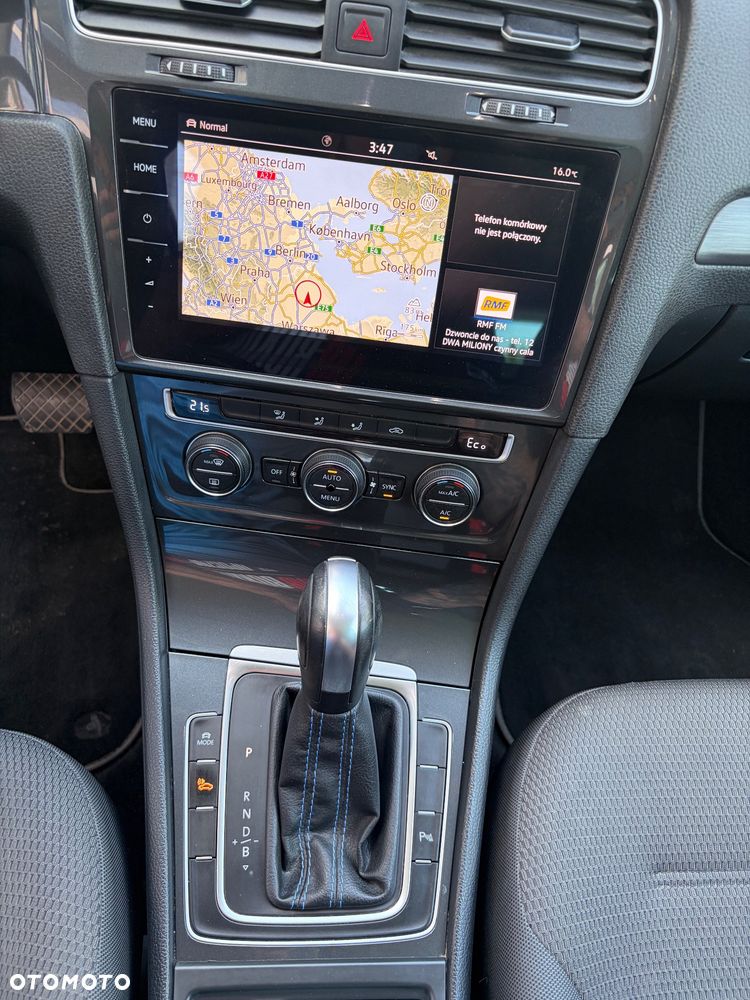 Volkswagen Golf e-Golf - 29
