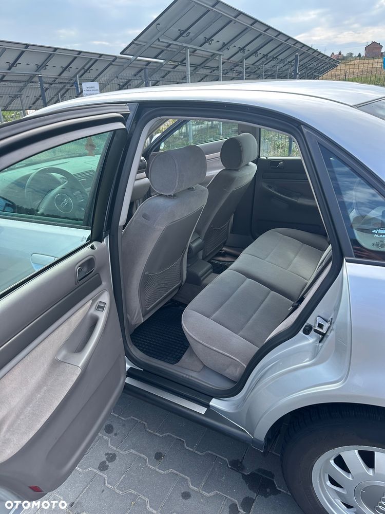 Audi A4 Limousine 1.8 Quattro - 6