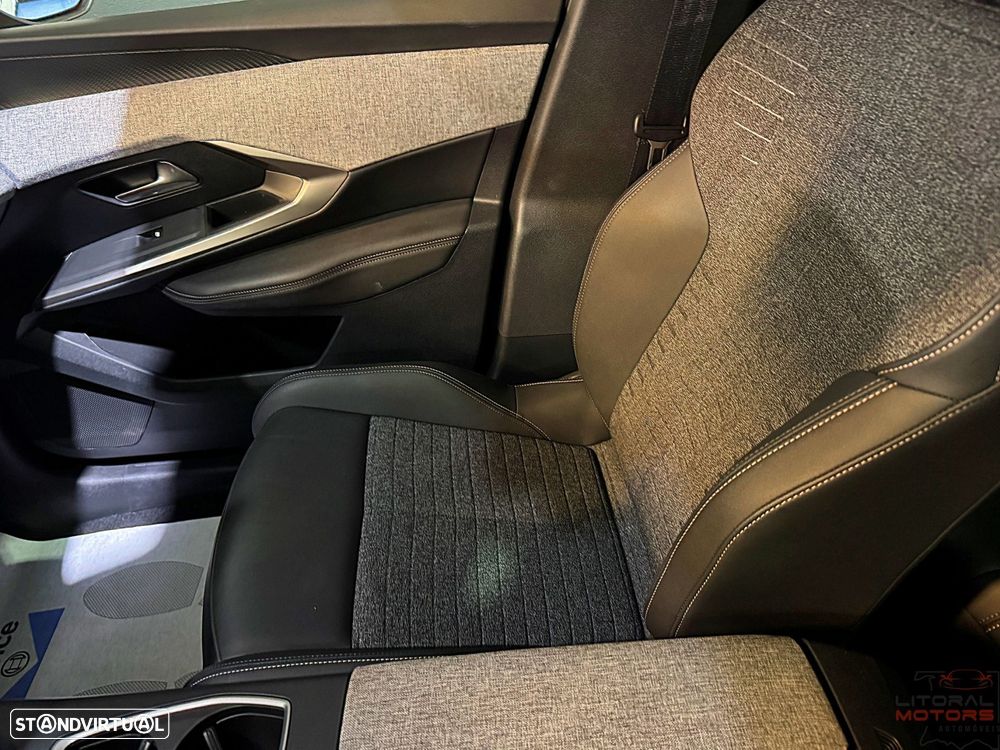 Peugeot 3008 1.2 Hybrid Allure Pack e-DCS6 - 20