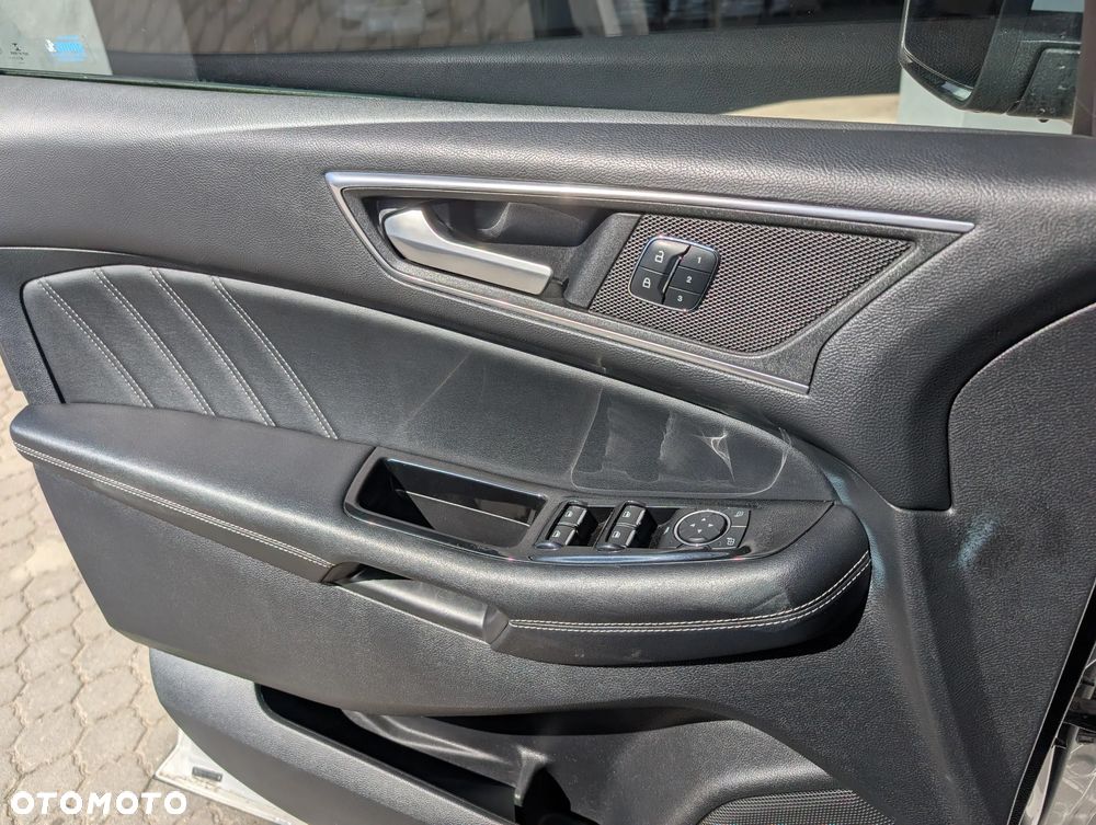 Ford Edge - 11