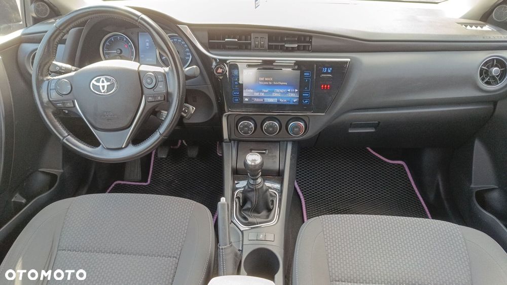 Toyota Corolla 1.6 Classic Plus - 3