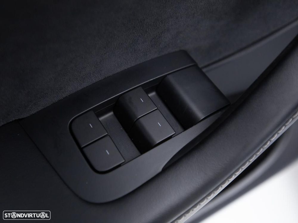 Tesla Model Y Tração Traseira - 18