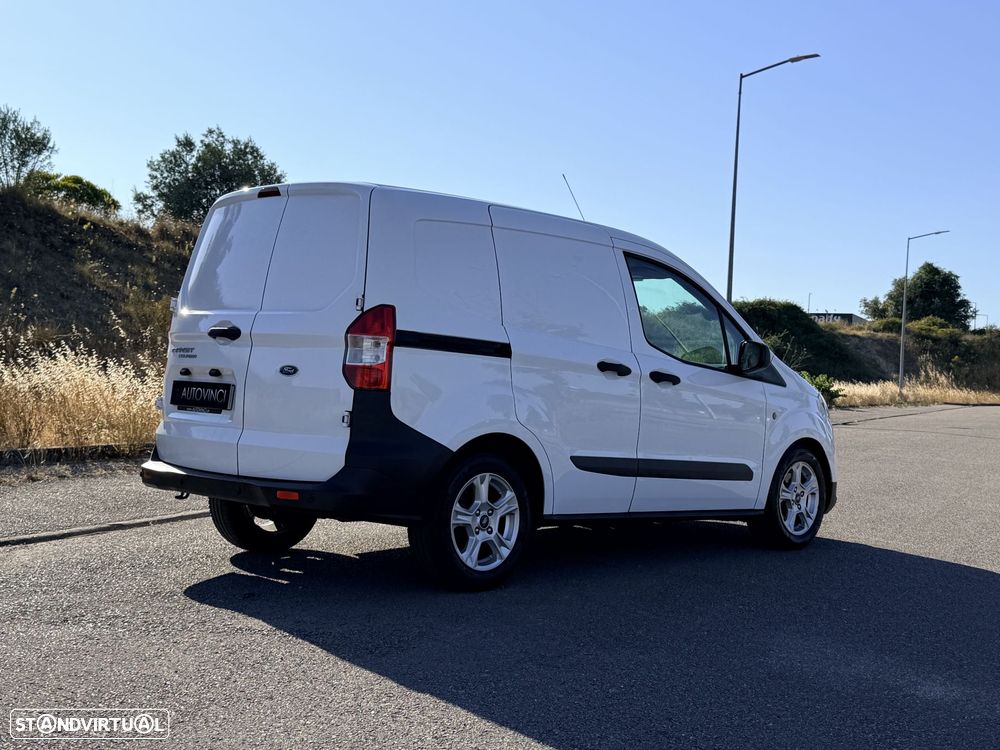 Ford Transit Courier - 11