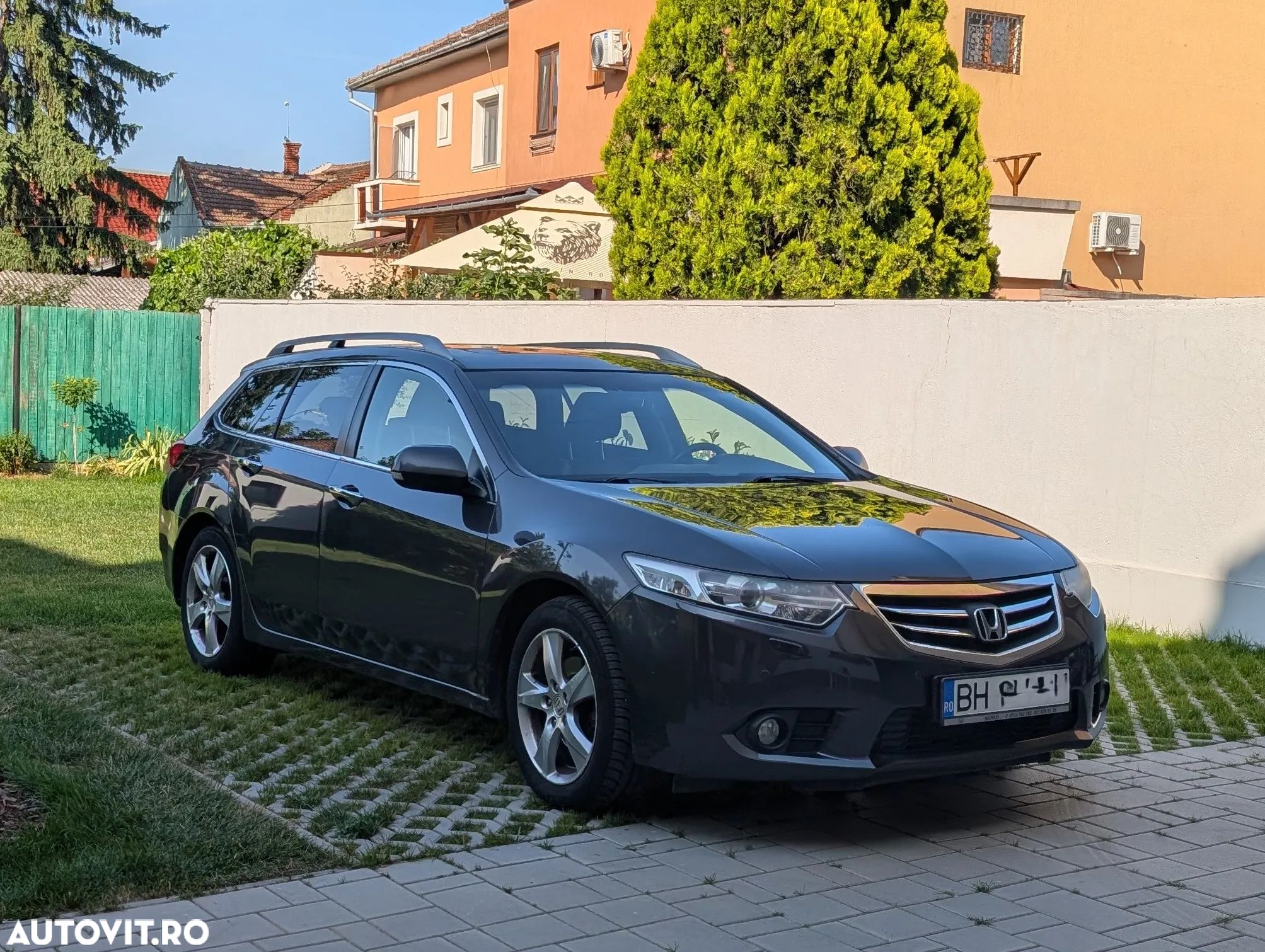 Honda Accord - 1