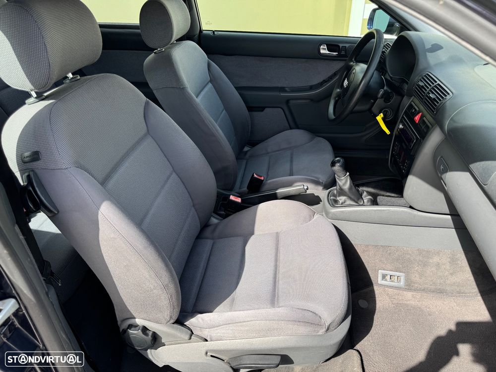 Audi A3 1.6 Attraction - 30