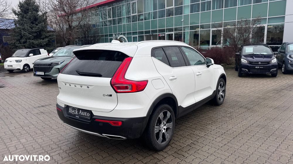 Volvo XC 40 D4 AWD Geartronic Inscription - 4