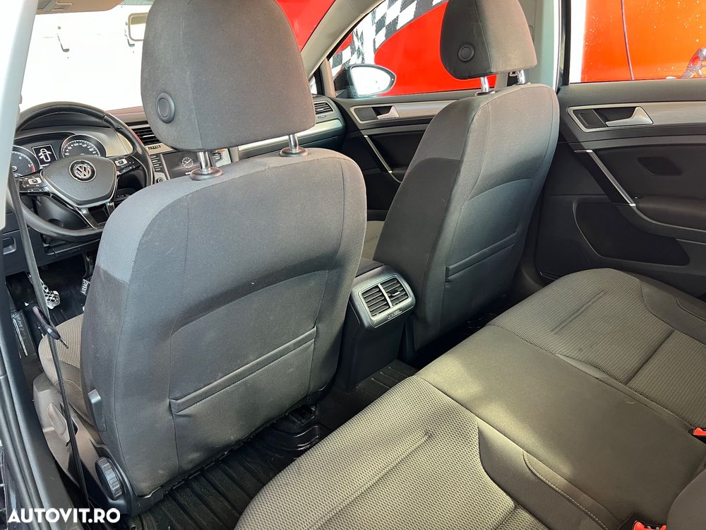 Volkswagen Golf 1.6 TDI BMT Comfortline - 8