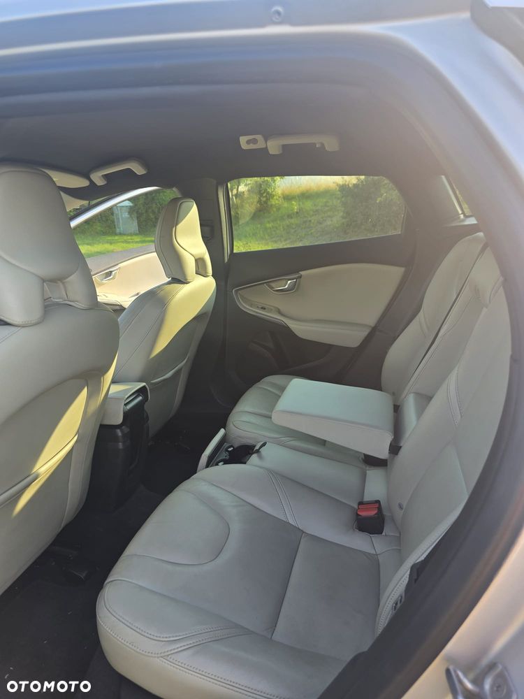 Volvo V40 D2 Base - 6