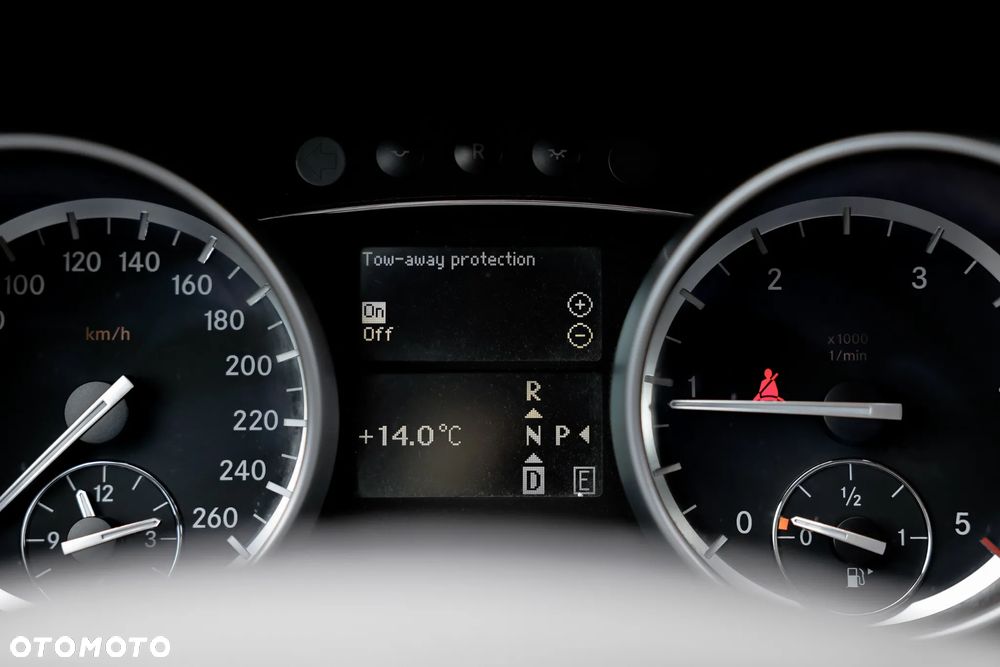 Mercedes-Benz Klasa R 350 CDI 4-Matic - 22