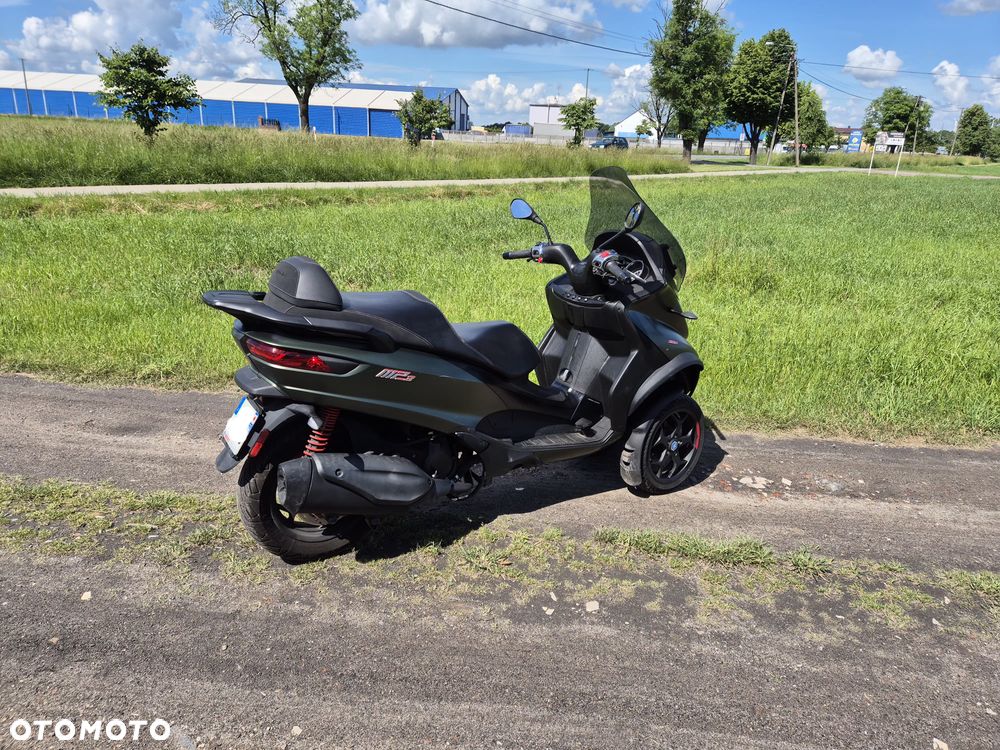 Piaggio MP-3 - 4