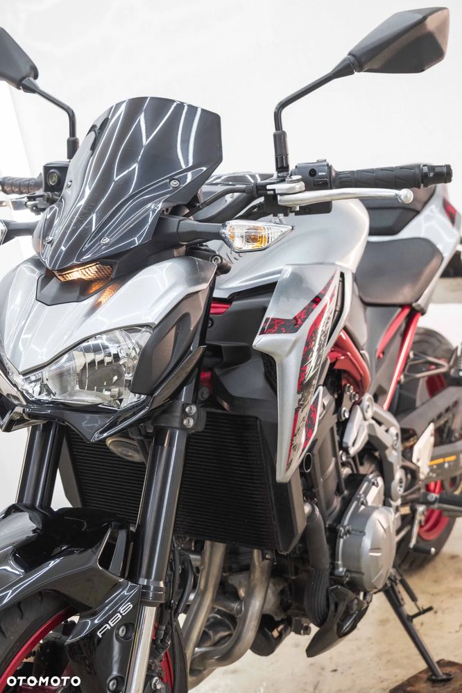 Kawasaki Z 900 - 10
