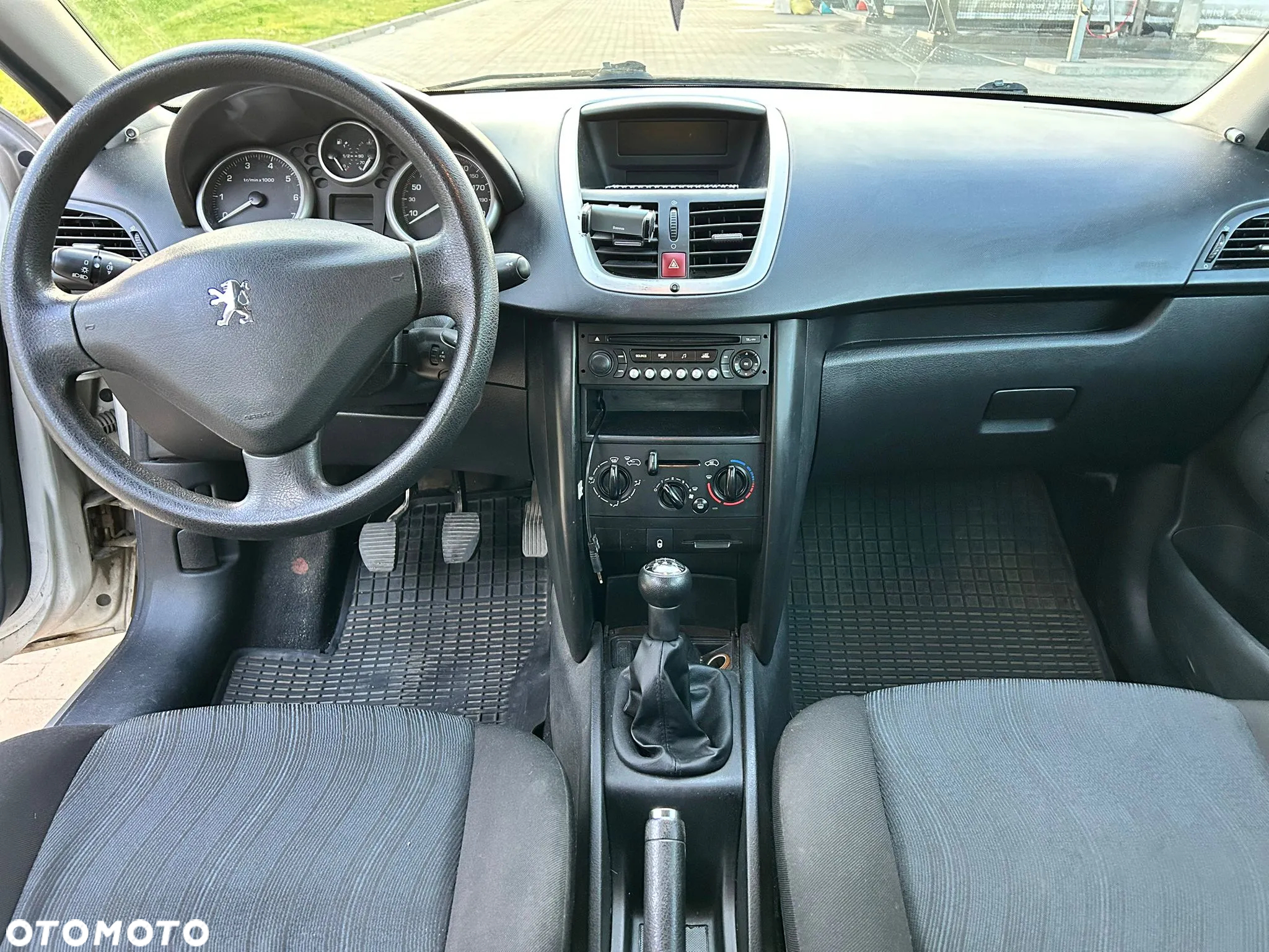 Peugeot 207 1.4 Trendy - 6