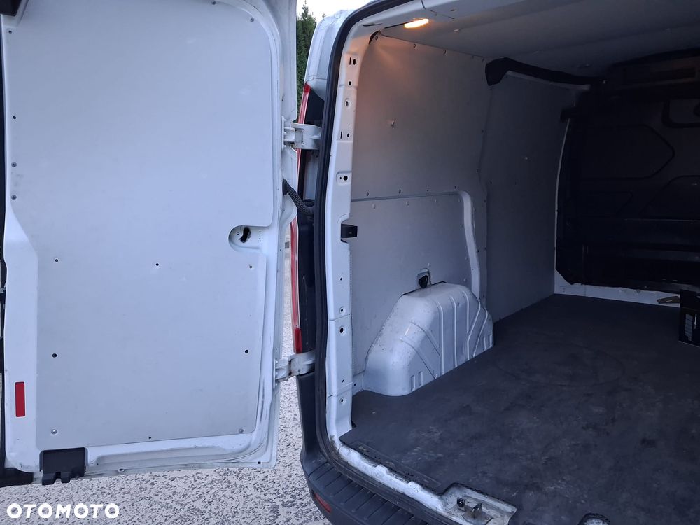 Ford Transit - 11