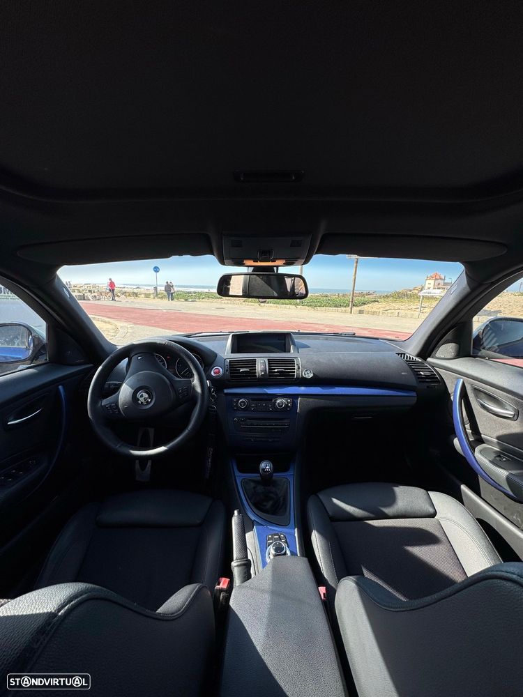 BMW 118 d Pack M - 16