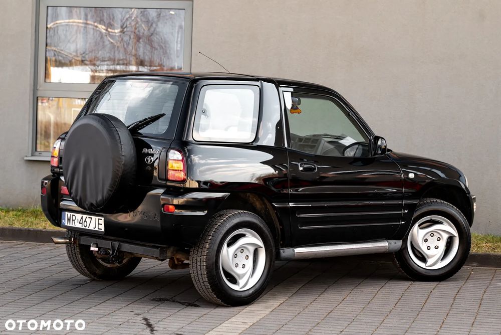 Toyota RAV4 2.0 Special - 11