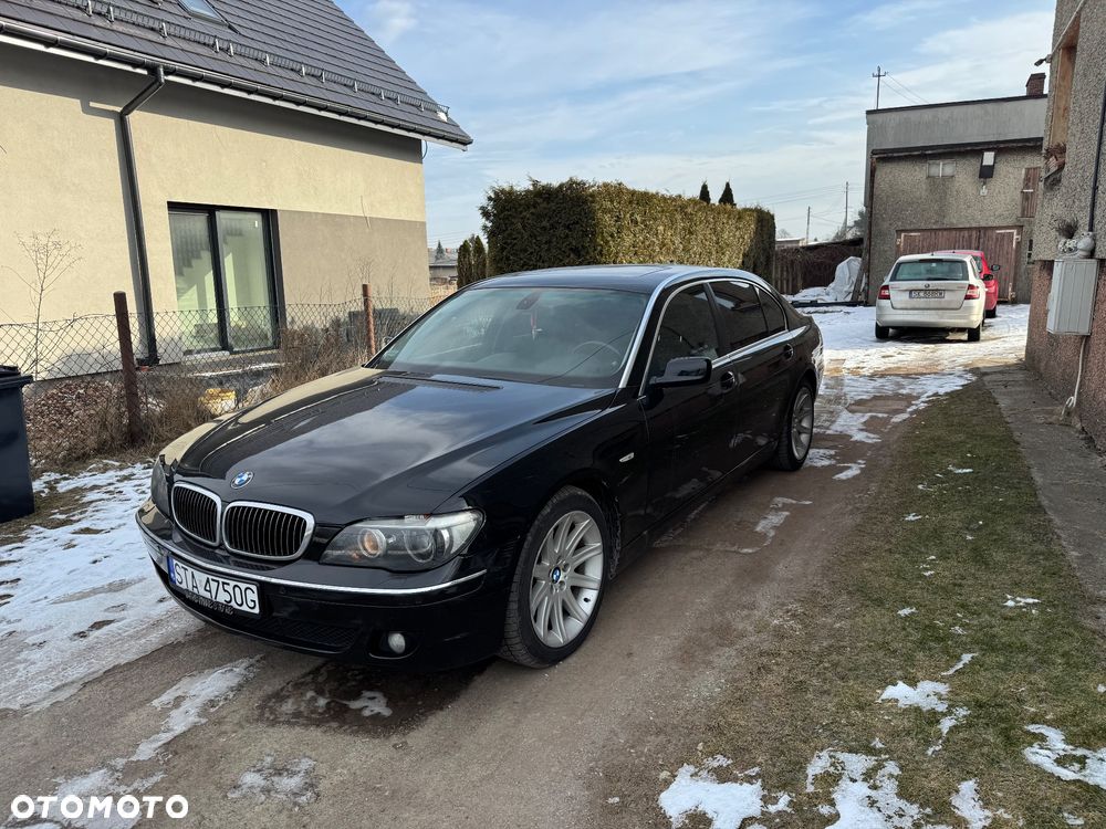 BMW Seria 7 750i L - 7