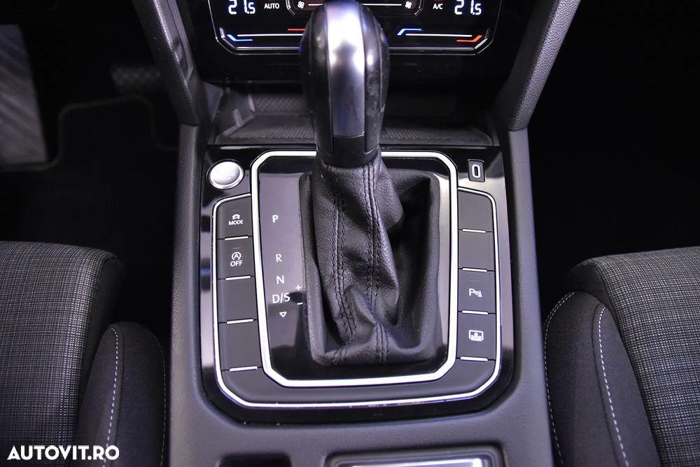 Volkswagen Passat - 18