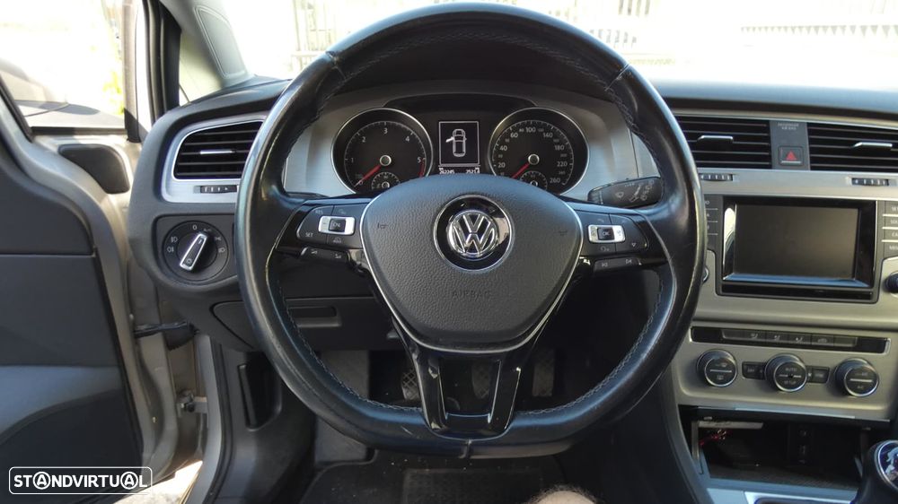 VW Golf 1.6 TDi Trendline BlueMotion - 8