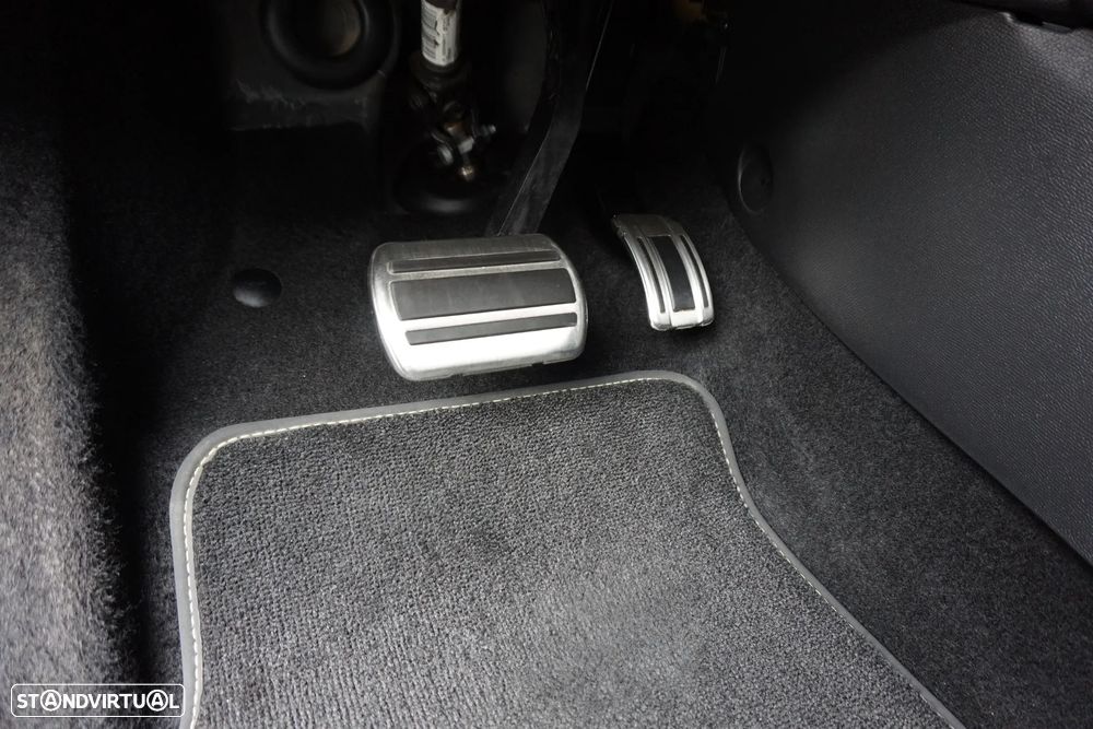 Peugeot 2008 1.5 BlueHDi GT Line EAT8 - 33